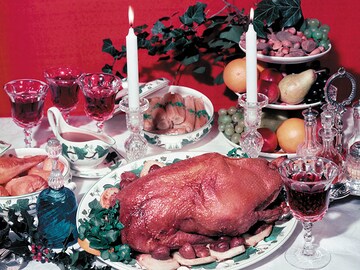 Shoots, eats and leaves: The changing frames of food photography
