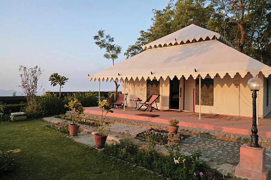 mg_99901_ahilya_exterior_royal_tent_280x210.jpg