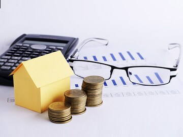 HDFC quarterly profit up near 40% on stake sale in two subsidiaries, lower tax costs