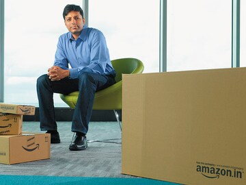 Amazon pumps funds in India to fight Flipkart