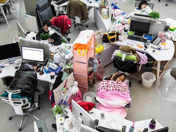 China's tech workers are sick of the '996' hustle culture