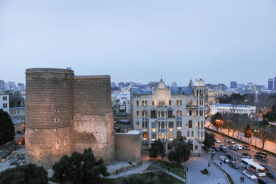 g_119161_baku_maiden_tower_280x210.jpg