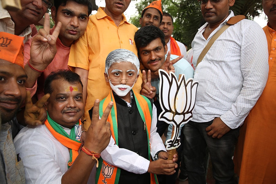 g_116439_bjp_modi_280x210.jpg