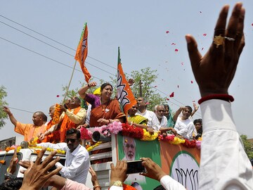 Amethi: Rahul Gandhi concedes defeat, congratulates Smriti Irani