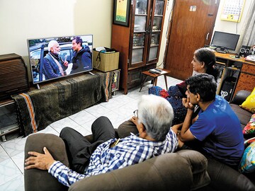 Locked down, Indians flock to news channels