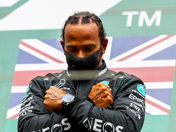 Photo of the day: F1 winner Lewis Hamilton pays tribute to Chadwick Boseman