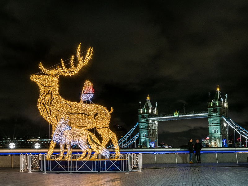 Photo of the Day: Christmas at London Bridge