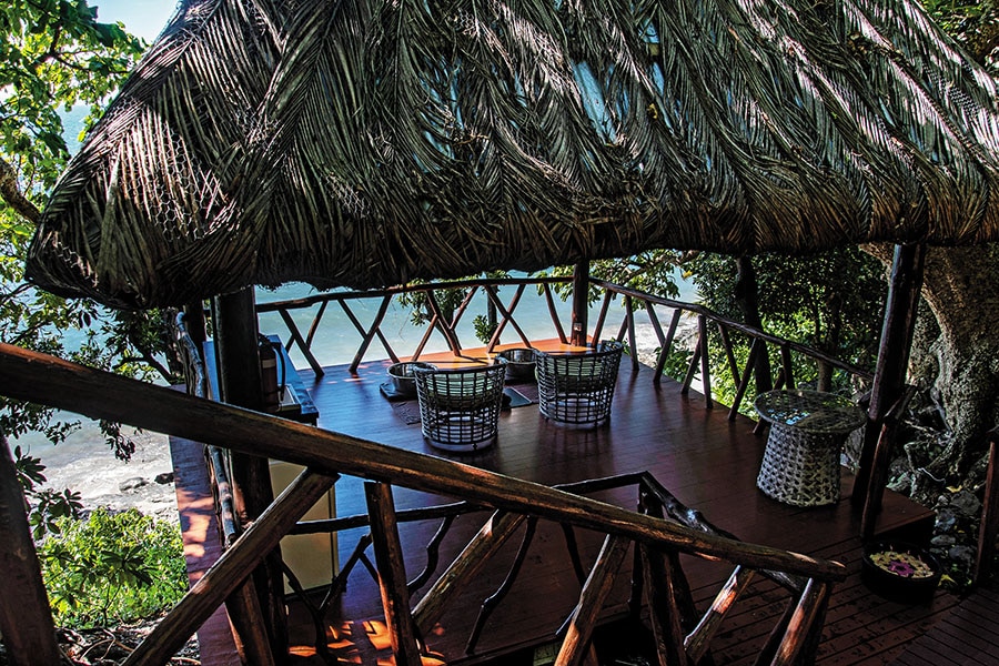 matamanoa island resort spa lounge