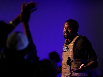 Photo of the Day: Kanye holds first presidential rally