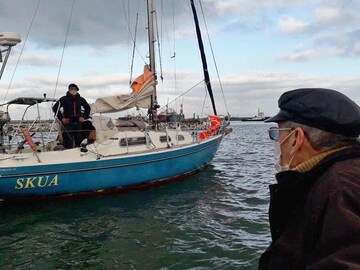 Flights banned, son sails solo across Atlantic to reach 90-year-old father