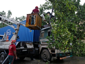 Photo of the day: Cyclone Amphan devastates Kolkata