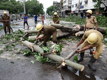 Photo of the Day: Cyclone Amphan wreaks havoc in Kolkata