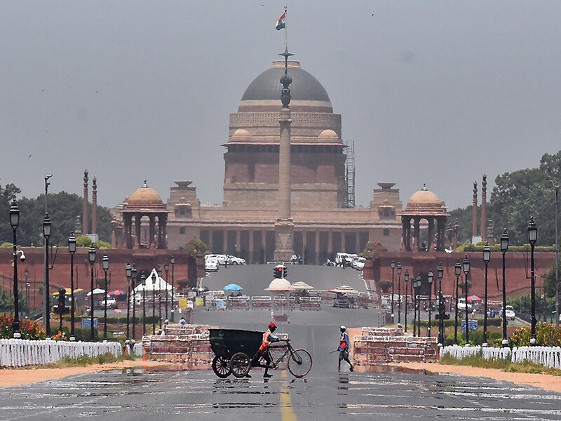 Photo of the Day: Delhi reels under heatwave