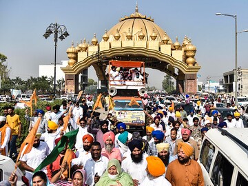 Photo of the Day: Agitation against new agriculture laws continues