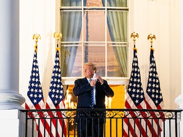 Photo of the Day: Trump back in the White House