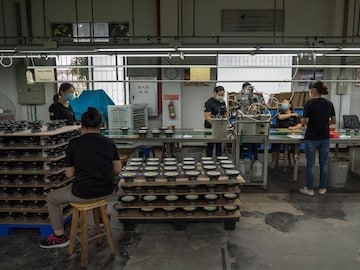 China: Xi Jinping's post-virus economic strategy looks inward