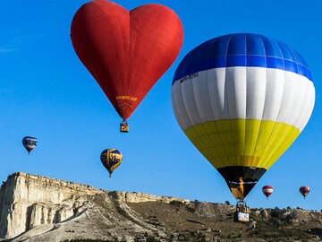 Photo of the day: Hot air balloons mark 75th anniversary of Crimea's World War victory