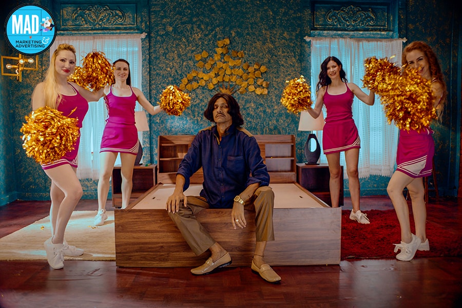 vijay raaz cheer leaders 02_bg (1)