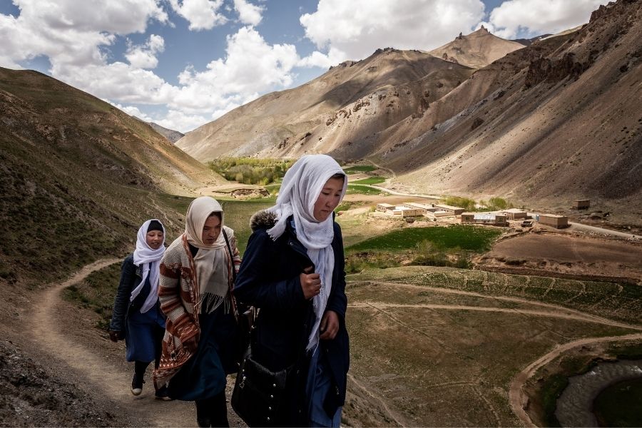 afghan women bg