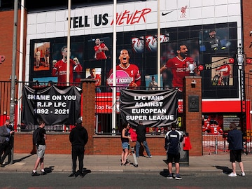 Battle over Super League begins with letters, threats and banners