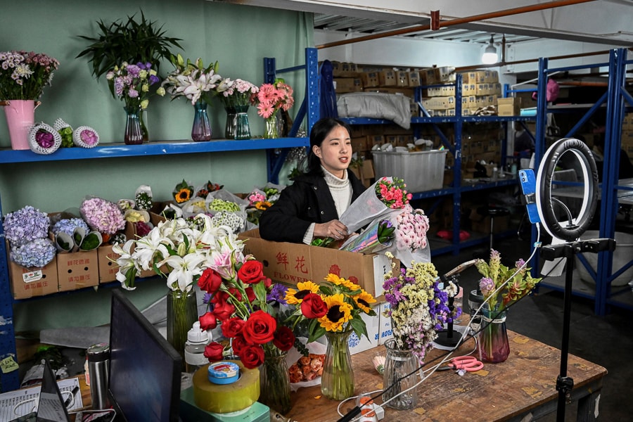 Asia's biggest flower market makes stars out of influencers