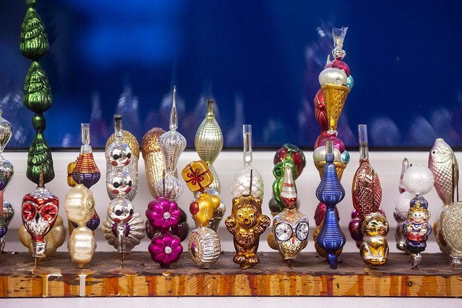 Czech Christmas glass, from a love affair to UNESCO status