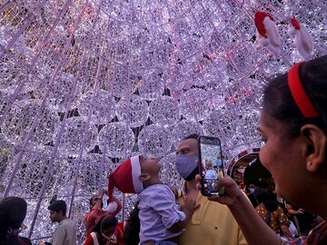 Photo of the day: Merry making