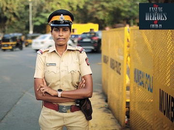 Unsung heroes: Cops and municipal workers at the frontline