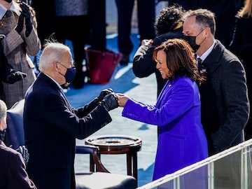 Photo of the Day: Fist-bump into a new era