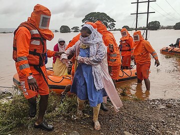 Photo of the day: Search and rescue