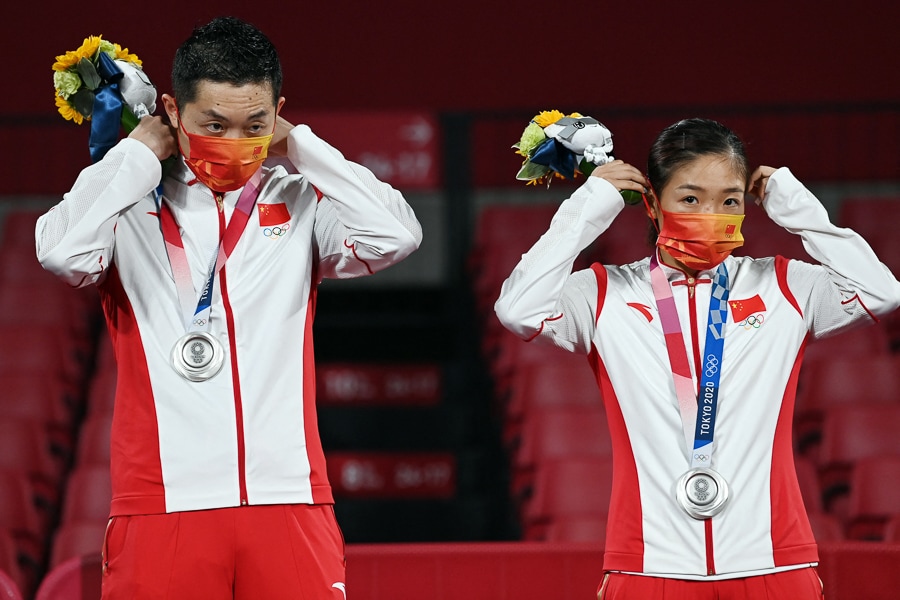 Bonus prize for an Olympic medal: 30 seconds mask-free