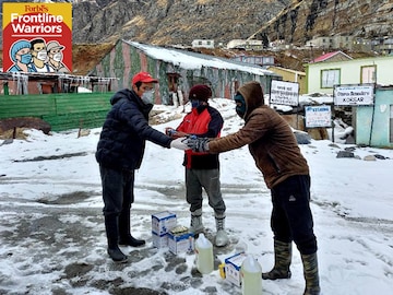 In remote Himalayan villages, a team of volunteers pitches in with Covid-19 care