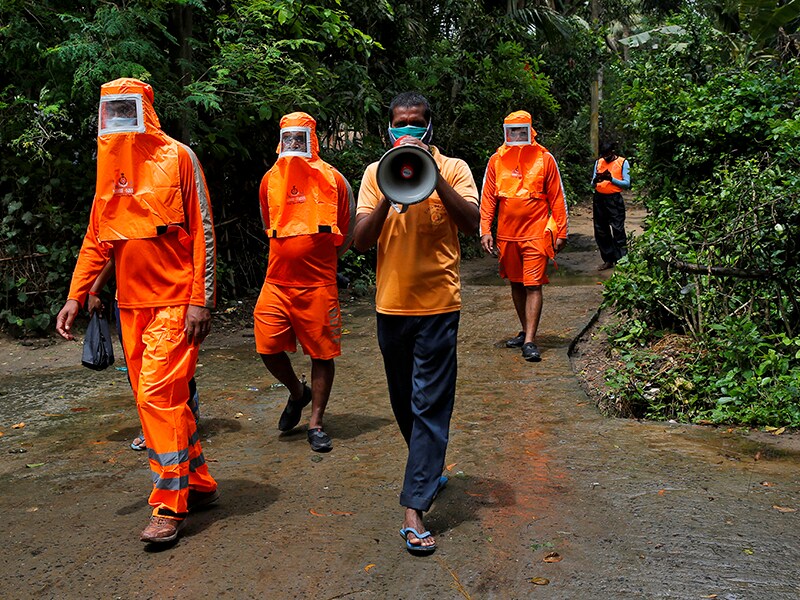 Photo of the day: Move to a safer place