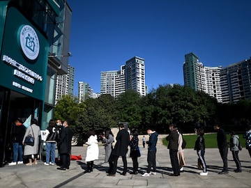 Why China is the world's last 'zero Covid-19' holdout