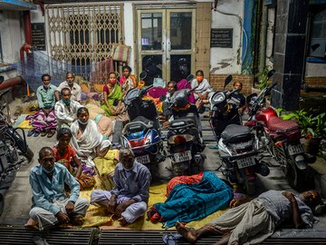 Photo of the day: Waiting for vaccine