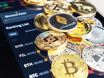 Bitcoin dominance hits 6-month lows as metric proclaims new 'alt season.'