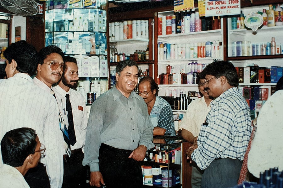 Kamal Passi during market visits and dealer meets in the late 1990s
Image: Courtesy Lotus Herbal