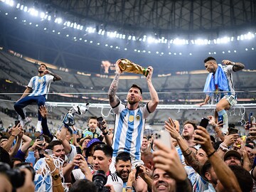 Photo of the Day: Lionel Messi wins FIFA World Cup