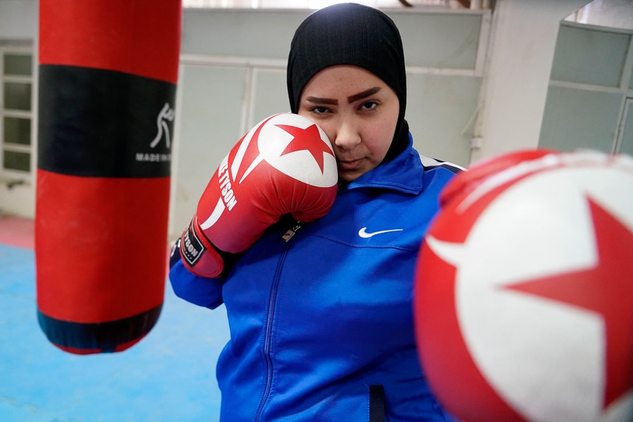 Iraqi women boxers aim sucker punch at gender taboos