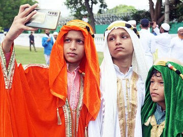 Photo of the day: Ceremonial selfie