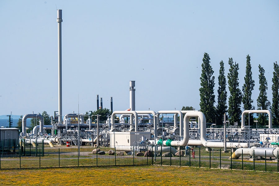 Europe waits to see if Russia restarts gas shipments through key pipeline