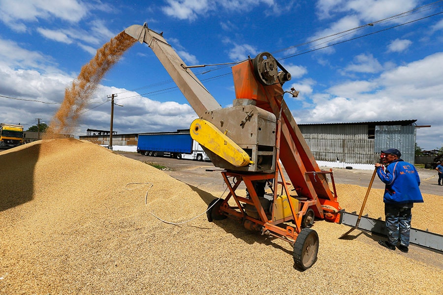 ODESA, UKRAINE - 2022/06/23: Ukrainian farmers load mixed grains of wheat and barley after harvesting at a grain terminal in Odesa. As the Russian invasion of Ukraine continues, more than 20 million tonnes of grains were blocked at the Ukrainian ports, a significant part of which is reportedly intended for the UN World Food Programme.
Image: Pavlo Gonchar/SOPA Images/LightRocket via Getty Images 