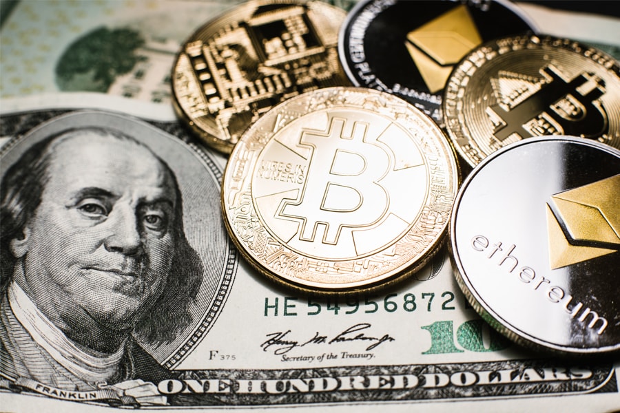 BTC and ETH outperform traditional markets in July despite the dollar's strength