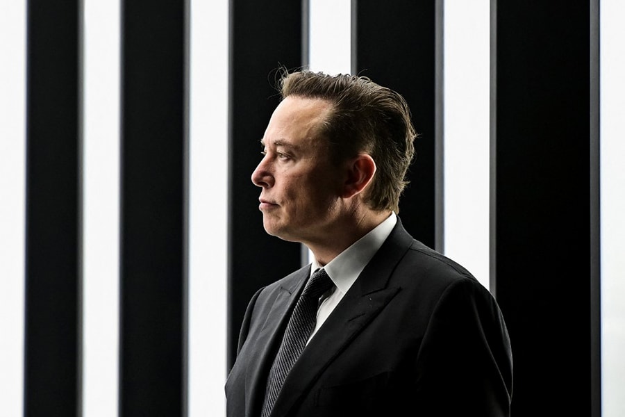 Since Musk began promoting the virtual currency, investors have lost an estimated  billion. Image: Patrick Pleul / POOL / AFP