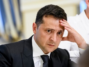 Ukraine drops NATO ambition in nod to Russia