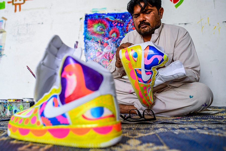 Pakistani truck artist gives new flair to kicks