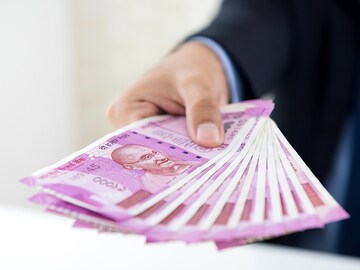 India had 4 lakh millionaire households in India in 2021, up 11%