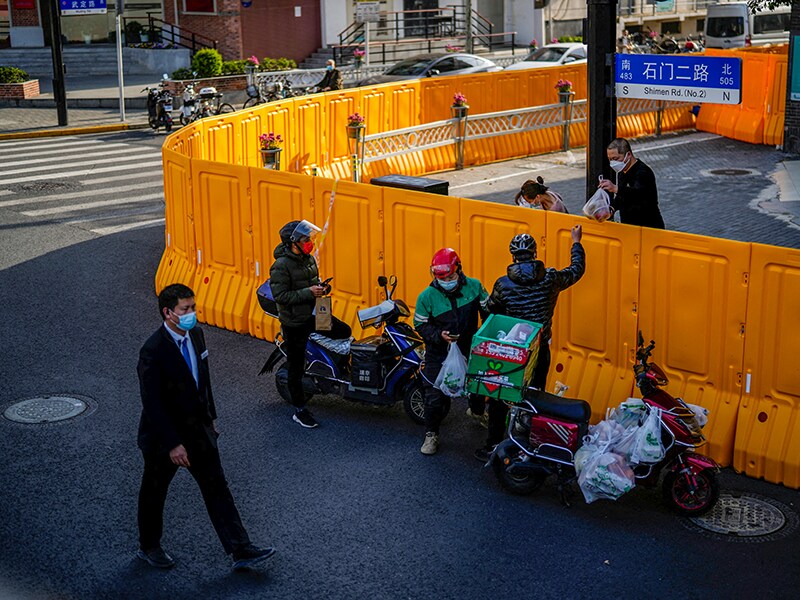 Photo Of The Day: Curbside delivery