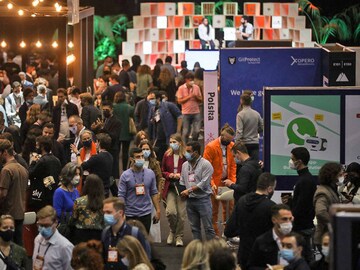 Web Summit: Annual tech gathering in Europe takes aim at cryptocurrencies