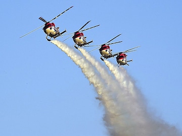 Photo of the day: Artists at Defence Expo 2022